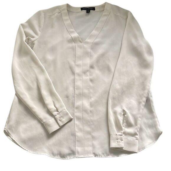 EUC Banana Republic Cream/Off-White Long Sleeve Blouse - Size XS Petite - Picture 4 of 9